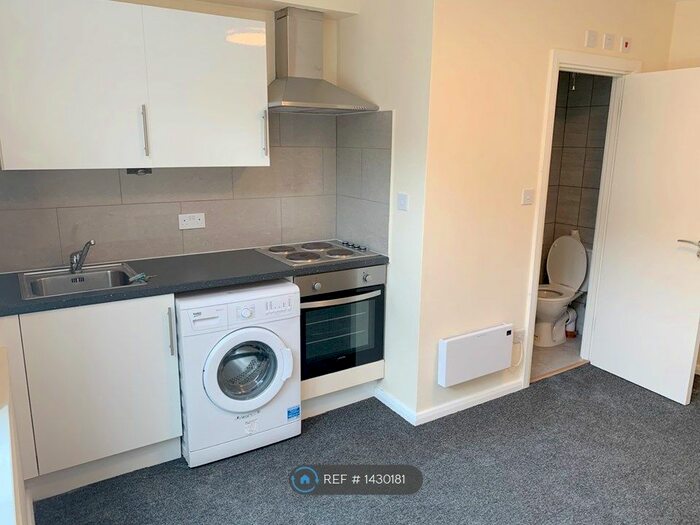Studio To Rent In Northwold Road, London, E5