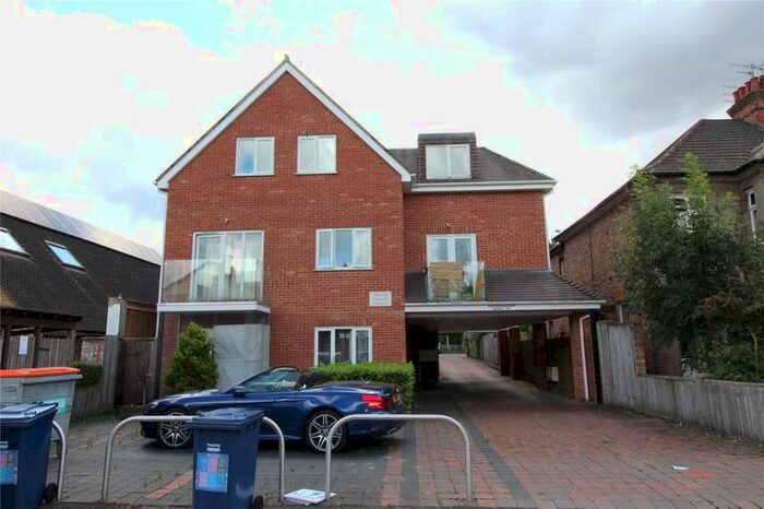 1 Bedroom Flat To Rent In Leicester Road, Hadley Common, Barnet, EN5