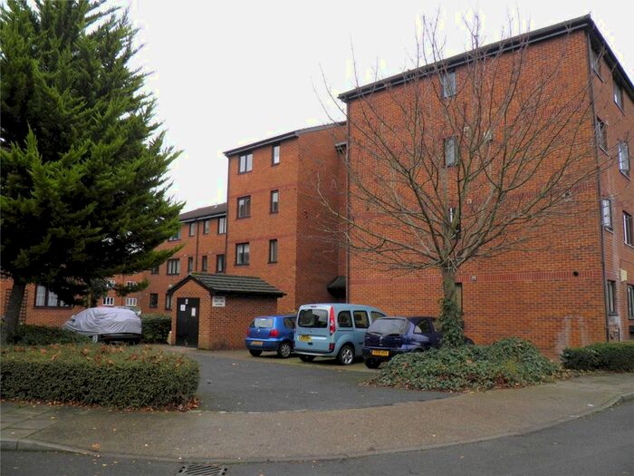 2 Bedroom Flat To Rent In John Silkin Lane, London, SE8