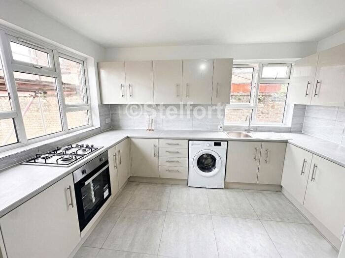 3 Bedroom Apartment To Rent In Romford Road, London, E7