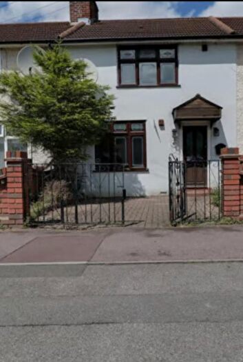 3 Bedroom Terraced House To Rent In Reede Road, Dagenham, Essex, RM10
