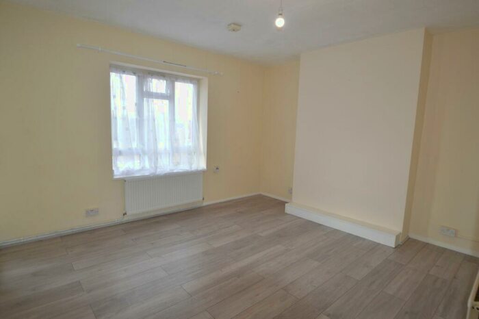 2 Bedroom Apartment To Rent In Churchill Road, Langley, Berkshire, SL3