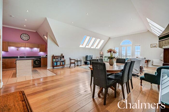 2 Bedroom Flat For Sale In Rhapsody Crescent, Warley, CM14