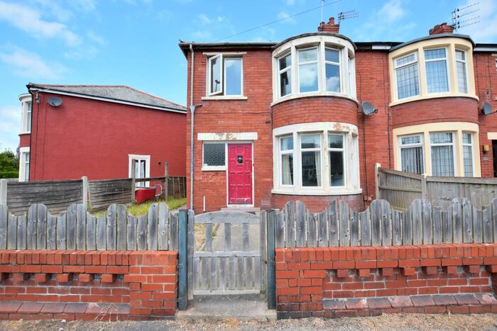 3 Bedroom End Of Terrace House To Rent In Westmorland Avenue, Blackpool, FY1