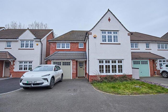 4 Bedroom Detached House To Rent In Porter Close, Hinckley, LE10