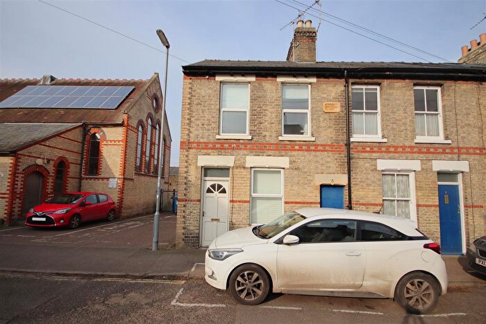 3 Bedroom End Of Terrace House To Rent In Thoday Street, Cambridge, CB1