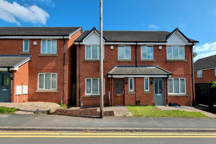 3 Bedroom Semi-Detached House To Rent In Bridgewood Street, Longton, Stoke-On-Trent, ST3