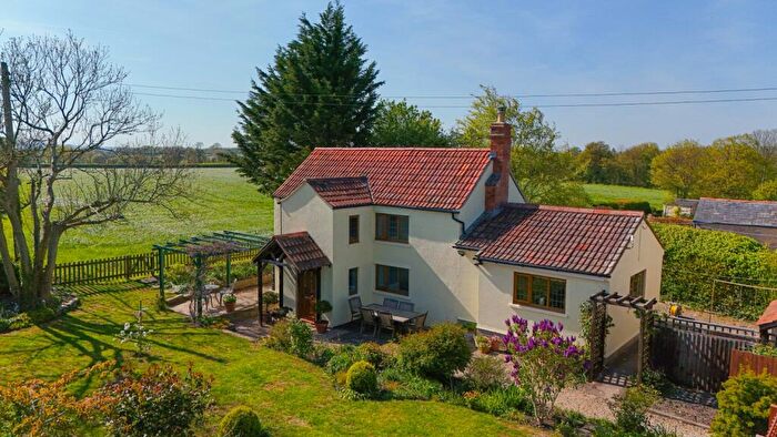 3 Bedroom Cottage For Sale In Stone Lane, East Pennard, Shepton Mallet, Somerset, BA4