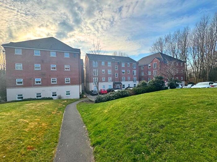 2 Bedroom Flat To Rent In Stonemere Drive, Radcliffe, Manchester, M26