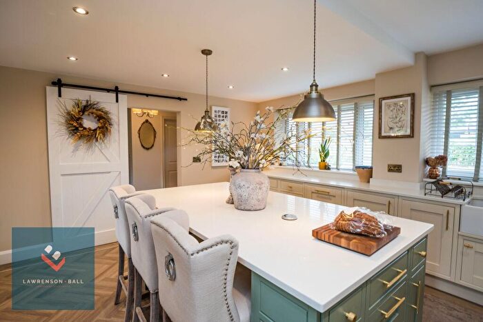5 Bedroom Detached House For Sale In Balmoral Close, Cuddington, CW8