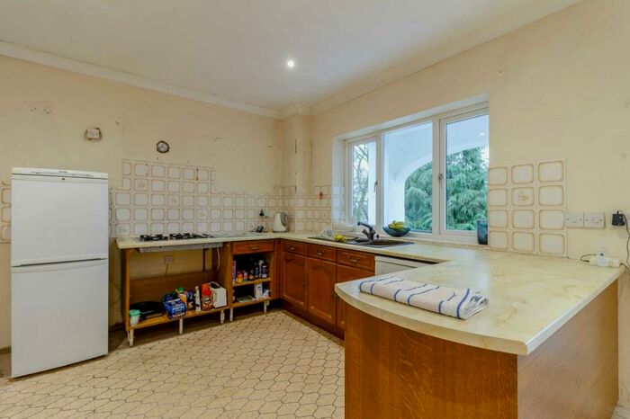 5 Bedroom Detached House For Sale In Bryn Rhedyn, Cwmbran, Llanfrechfa, NP44