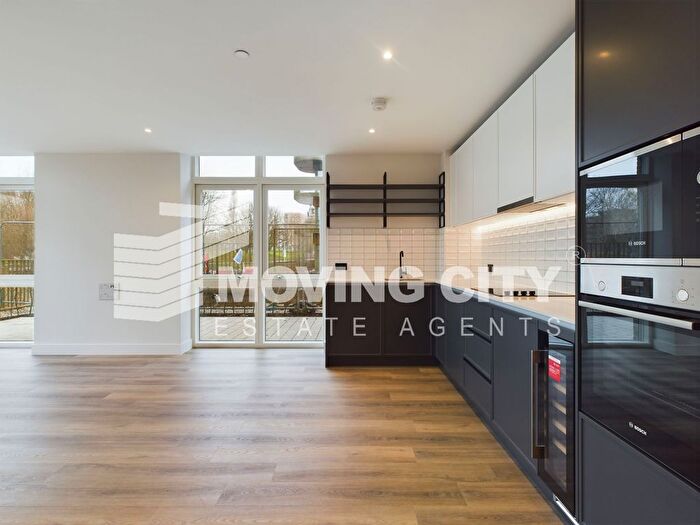 3 Bedroom Flat To Rent In Astell Road, Bufton House, SE3