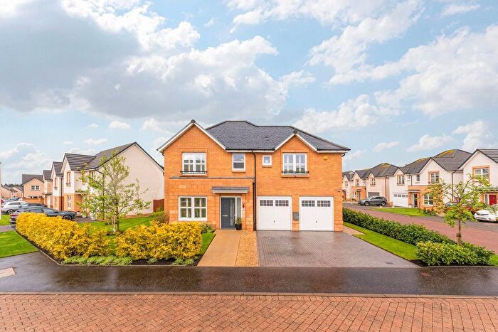 4 Bedroom Detached House For Sale In Shiel Hall Crescent, Rosewell, EH24