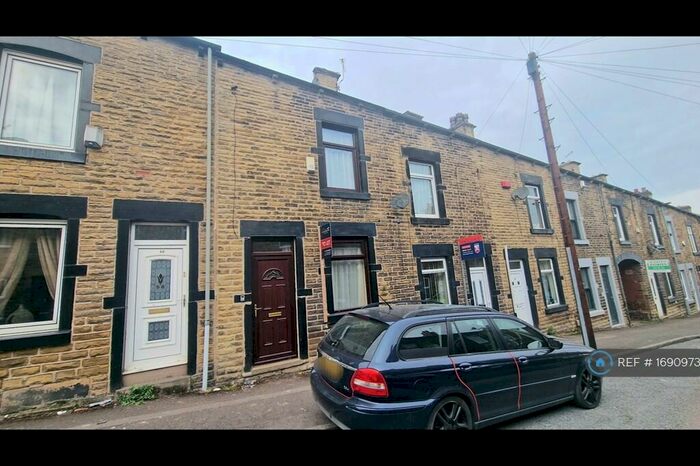 2 Bedroom Terraced House To Rent In Castle Street, Barnsley, S70