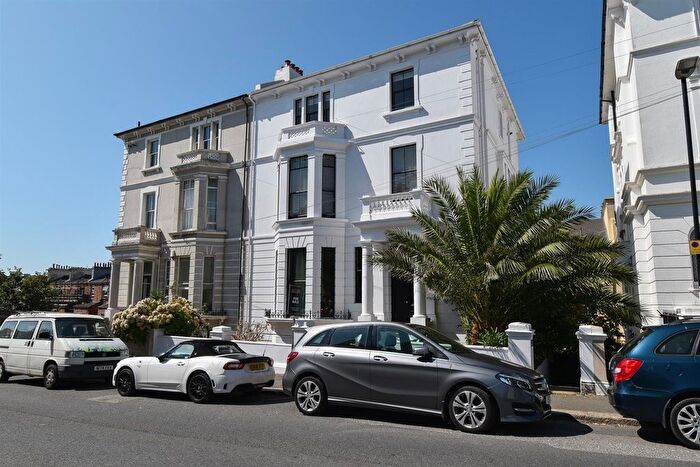 2 Bedroom Flat For Sale In St Leonards On Sea, East Sussex, TN37