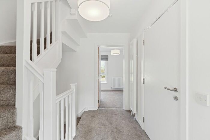 4 Bedroom Town House To Rent In Maltings Wynd, Dundashill, Glasgow, G4