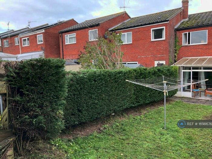 5 Bedroom Terraced House To Rent In Tippett Close, Colchester, CO4