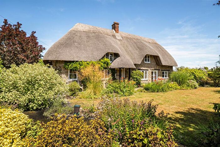 4 Bedroom Detached House For Sale In High Street, Sutton Benger, Chippenham, SN15