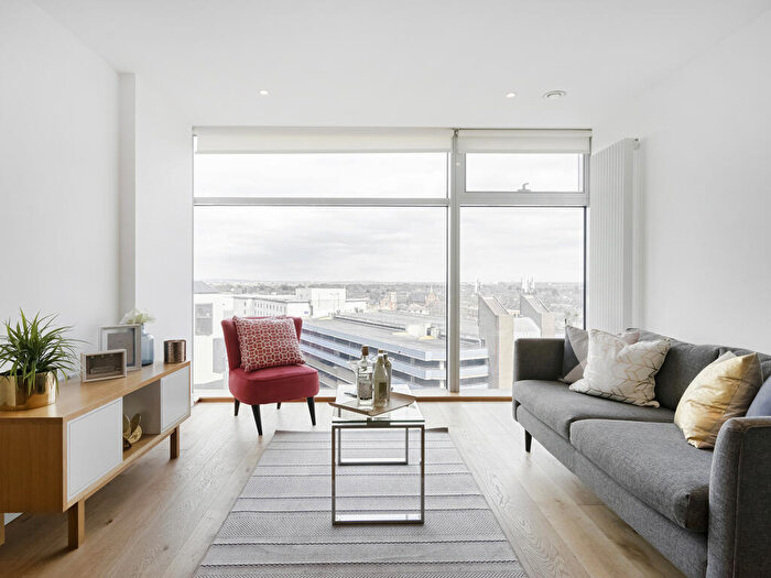 2 Bedroom Apartment To Rent In Pioneer Point, Ilford, IG1