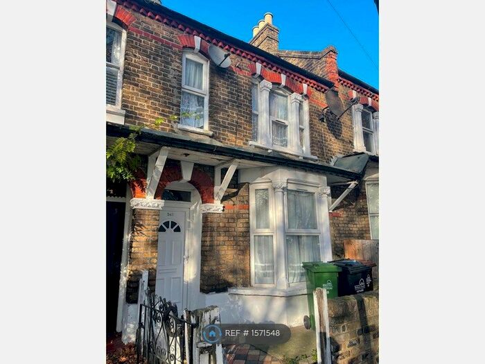 3 Bedroom Terraced House To Rent In Queens Road, London, E17