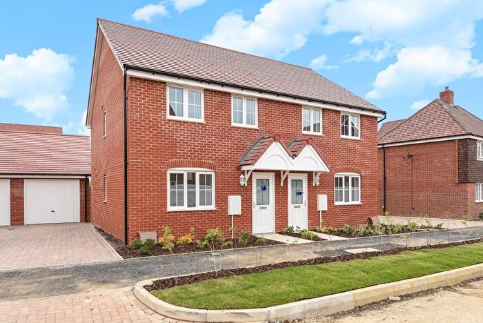 3 Bedroom Semi-Detached House To Rent In Carriage Road, Broughton, HP22