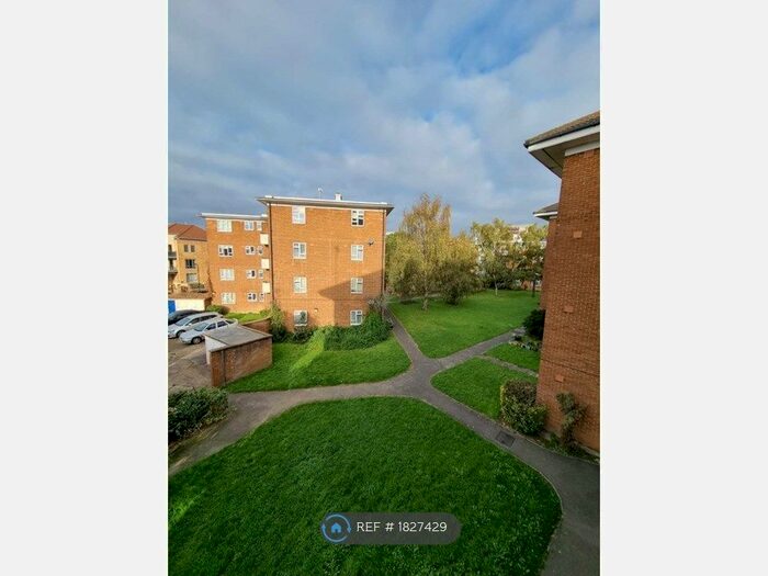 2 Bedroom Flat To Rent In Broughton Road, London, W13