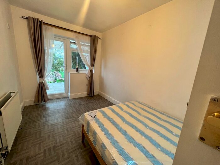1 Bedroom Flat To Rent In Cranbrook Road, Ilford, IG1