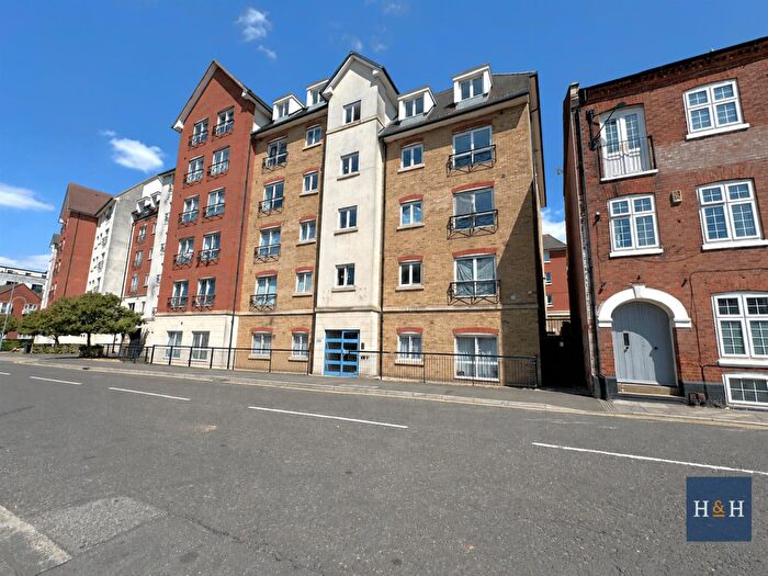 2 Bedroom Flat To Rent In St Andrews Street, Town Centre -, NN1