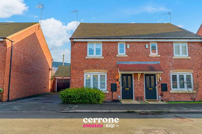 3 Bedroom Semi Detached House For Sale In Pitchcombe Close, Redditch, B98