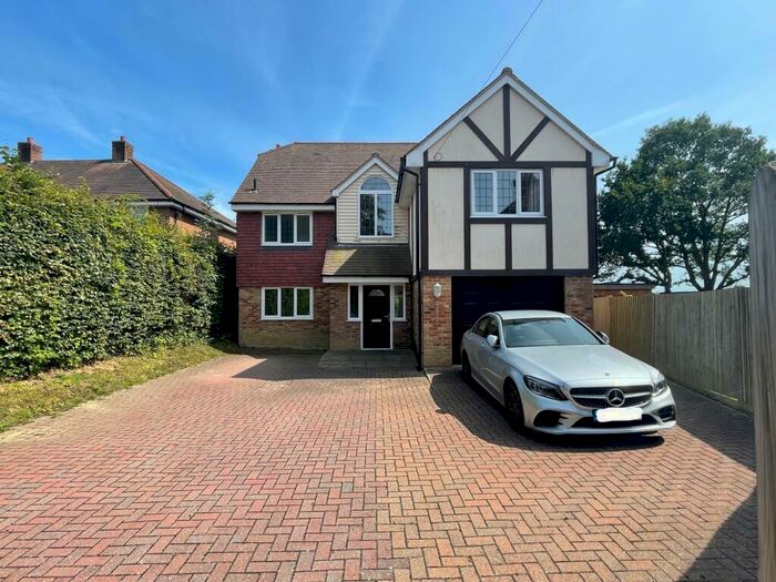 6 Bedroom House To Rent In Kiln Close, Hellingly, Hailsham, BN27