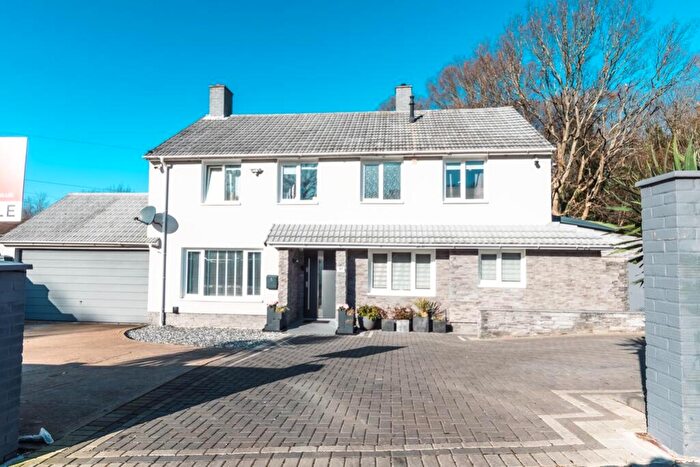 6 Bedroom Semi-Detached House For Sale In Cheriton Avenue, Southampton, Hampshire, SO18