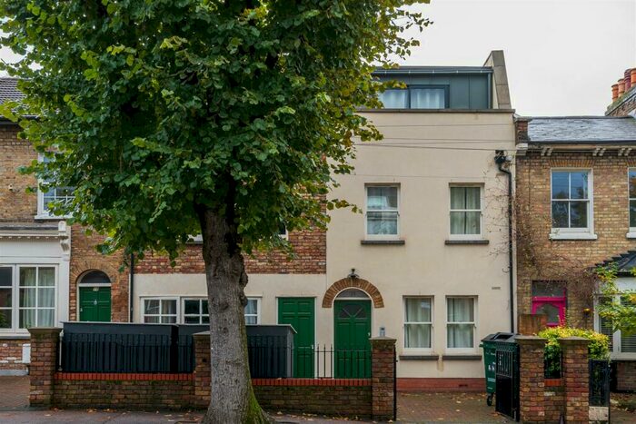 1 Bedroom Apartment To Rent In Grosvenor Park Road, London, E17