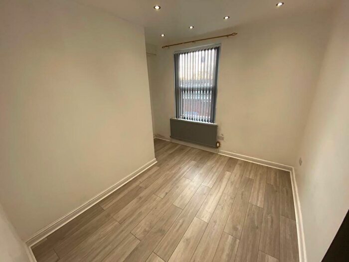 6 Bedroom Terraced House To Rent In Harold Terrace, Hyde Park, Leeds, LS6