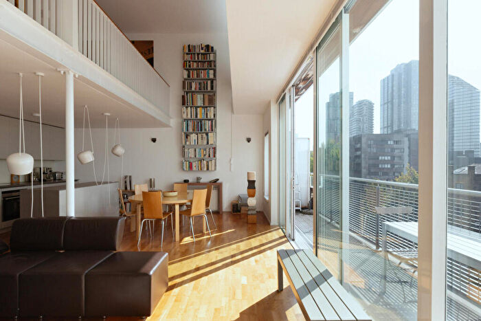2 Bedroom Penthouse For Sale In Royle Building Iv, London, N1