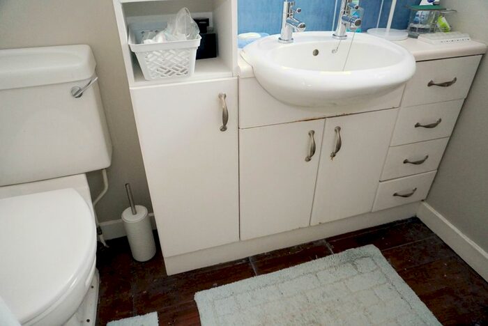3 Bedroom Detached Bungalow For Sale In Dunrobin Crescent, Stewartfield, East Kilbride G74