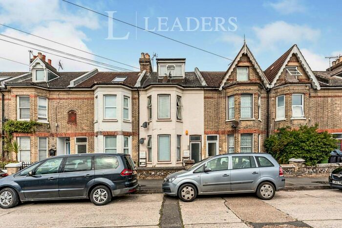 1 Bedroom Flat To Rent In Bayford Road, Littlehampton, BN17