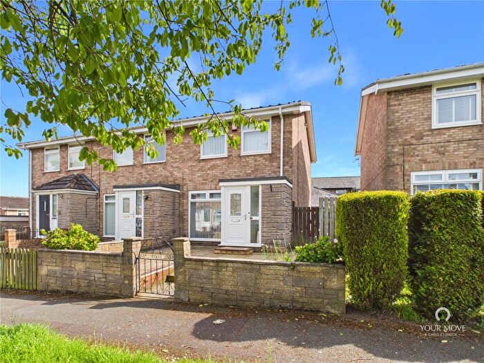 3 Bedroom Semi-Detached House For Sale In Bruce Close, Newcastle Upon Tyne, Tyne And Wear, NE5