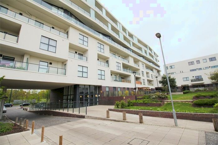 1 Bedroom Flat To Rent In Ravensbourne Court, Amias Drive, Edgware, HA8