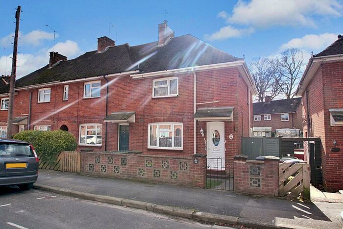 3 Bedroom Terraced House To Rent In Fivefields Road, Winchester, SO23