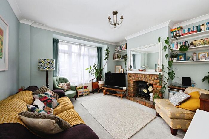 2 Bedroom House For Sale In Albury Road, Merstham, Redhill, Surrey, RH1