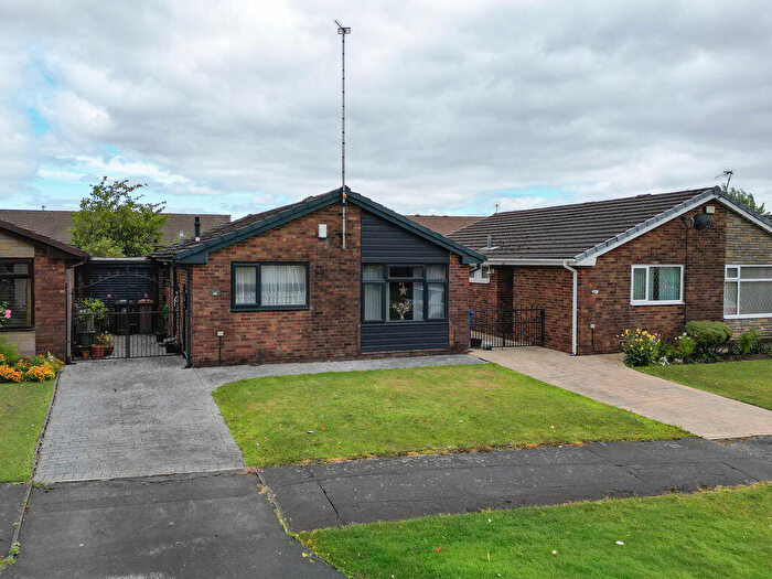2 Bedroom Detached Bungalow For Sale In Starring Way, Littleborough, OL15