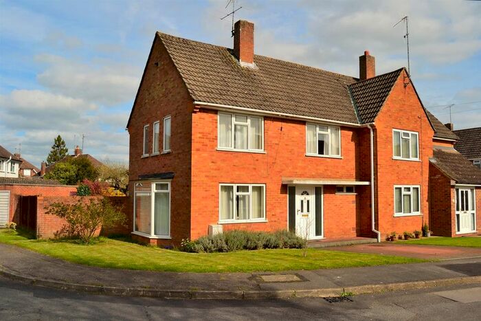 3 Bedroom Semi-Detached House To Rent In Avalon Road, Earley, Reading, RG6