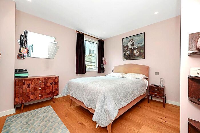 2 Bedroom Flat For Sale In Andre Street, Hackney, E8 - Photo 11