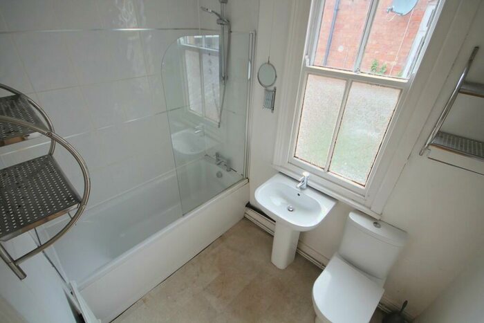 4 Bedroom Terraced House To Rent In Barclay Street, West End, Leicester, LE3