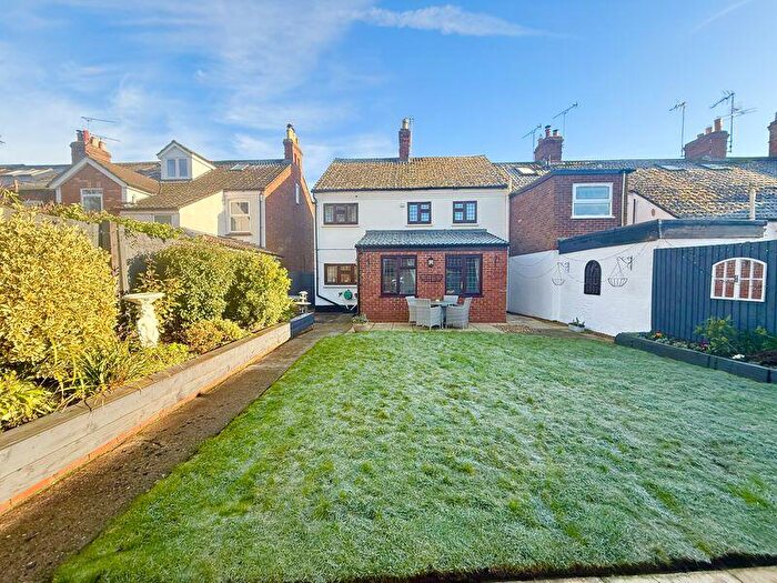 4 Bedroom Cottage For Sale In George Street, Wing, LU7