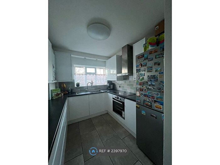 3 Bedroom Flat To Rent In Moffat Court, London, SW19