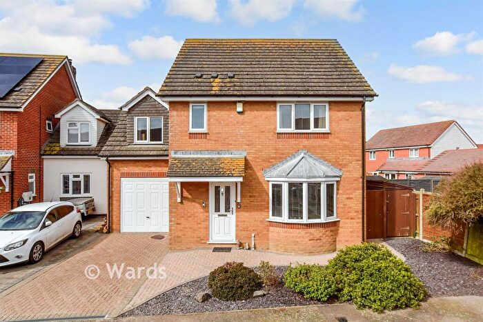 4 Bedroom Detached House For Sale In Fenton Court, Deal, Kent, CT14