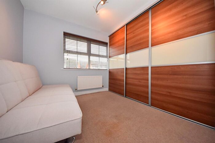 4 Bedroom Detached House For Sale In Touchstone Road, Heathcote, Warwick, CV34