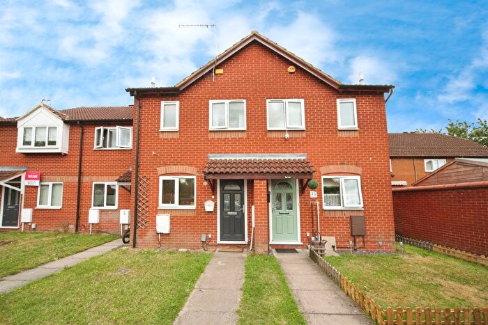 2 Bedroom Semi Detached House For Sale In Evans Close, Houghton Regis, Dunstable, LU5