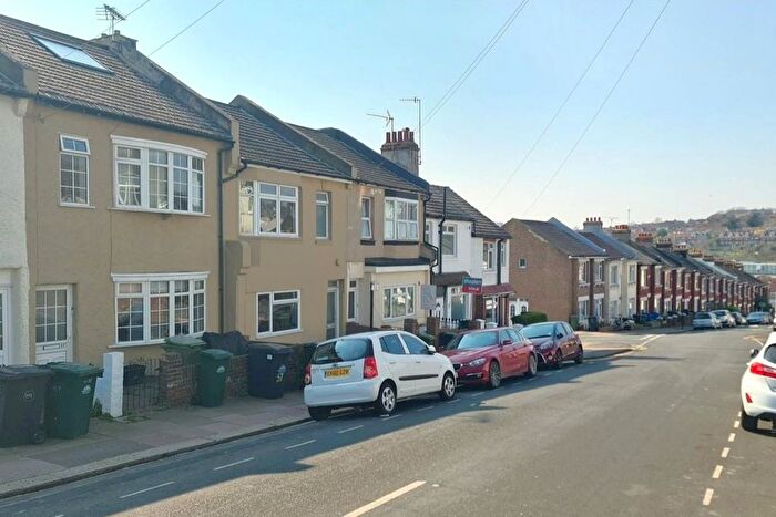 6 Bedroom Terraced House For Sale In Milner Road, Brighton, BN2